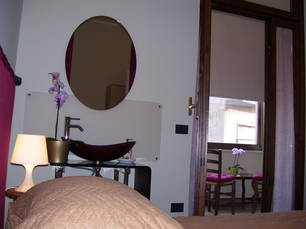 La Boheme Bed & Breakfast เวโรนา ห้อง รูปภาพ