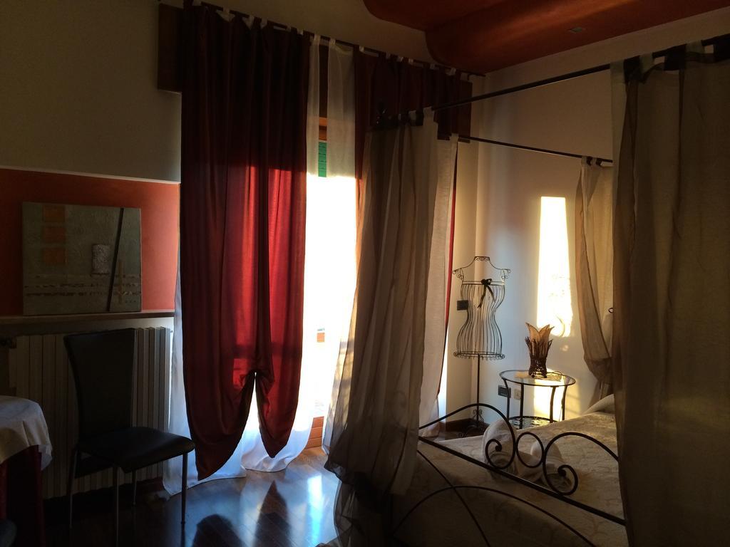 La Boheme Bed & Breakfast เวโรนา ห้อง รูปภาพ