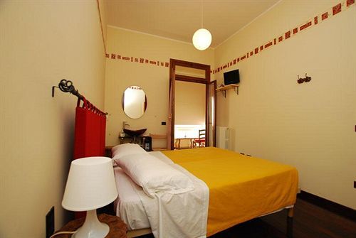 La Boheme Bed & Breakfast เวโรนา ภายนอก รูปภาพ