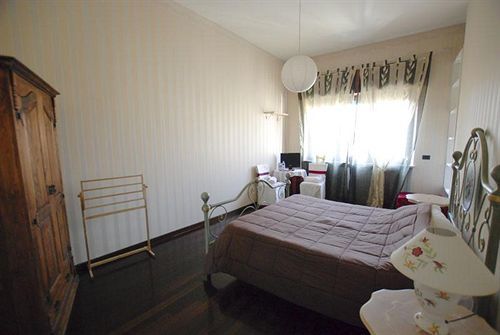 La Boheme Bed & Breakfast เวโรนา ภายนอก รูปภาพ