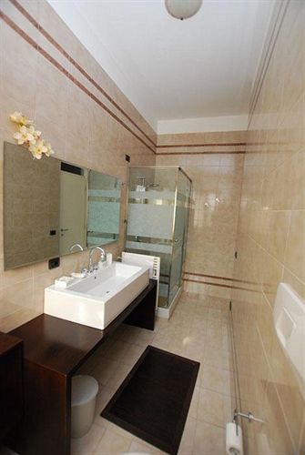 La Boheme Bed & Breakfast เวโรนา ภายนอก รูปภาพ